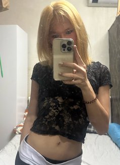 Sweet Jules (GFE), camshow - Acompañantes transexual in Manila Photo 5 of 5