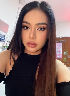 Sweet Kim - Transsexual escort in Makati City Photo 2 of 9