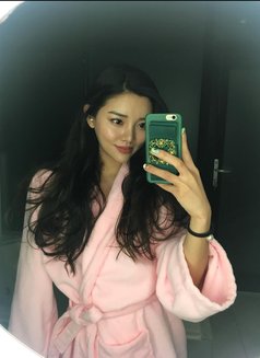 Sweet Kylie - escort in Hong Kong Photo 4 of 8