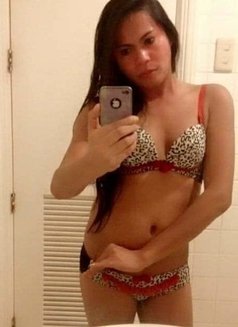 Sweet LadyBoy Eden - Transsexual escort in Manila Photo 3 of 5