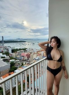 Young voluptuous trans (independent) - Transsexual escort in Taipei Photo 4 of 15