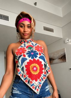 Sweet Lizzy - puta in Dubai Photo 6 of 9