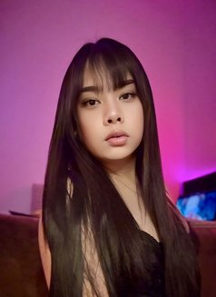 Sweet Lola - Transsexual companion in Abu Dhabi Photo 1 of 10