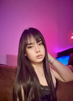 Sweet Lola - Transsexual companion in Abu Dhabi Photo 2 of 10