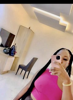 Sweet - escort in Lomé Photo 1 of 3