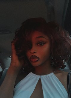 Sweet pearl - Transsexual escort in Lagos, Nigeria Photo 4 of 5