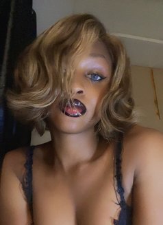 Sweet pearl - Acompañantes transexual in Lagos, Nigeria Photo 5 of 5