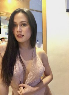 SELENE - Girlfriend Experience - Transsexual escort in Hong Kong Photo 2 of 12