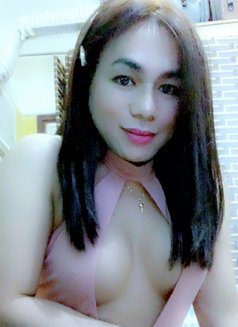 Simple and Sweet Selena - Transsexual escort in Makati City Photo 2 of 5