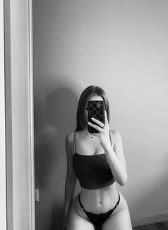 Sweet Siren - escort in Taipei Photo 3 of 9