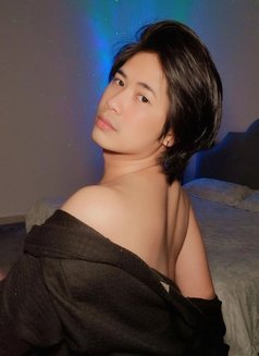 Good massage & Sex VIP - Male escort in Riyadh Photo 1 of 8