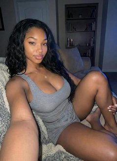 Sweet Tight Wet Pussy Girl Zayra - escort in Mumbai Photo 1 of 4