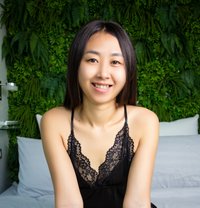 Sweet Wan GFE deep kissing - puta in Bangkok