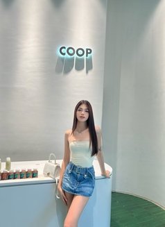 Sweet18tall Girl - Transsexual escort in Manila Photo 18 of 18