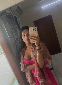 Sweeta - Transsexual escort in Kolkata Photo 1 of 6