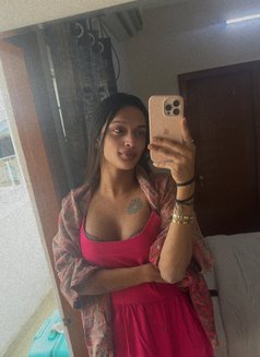 Sweeta - Transsexual escort in Kolkata Photo 2 of 6