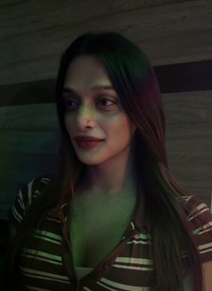 Sweeta - Transsexual escort in Kolkata Photo 3 of 6