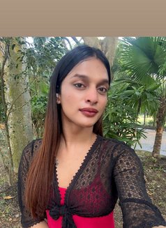 Sweeta - Transsexual escort in Kolkata Photo 5 of 6