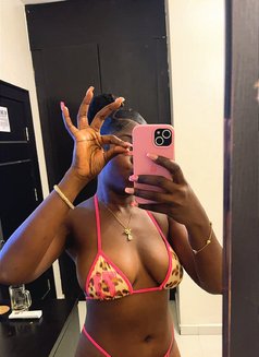 Sweetapple - escort in Lagos, Nigeria Photo 2 of 3