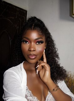 Sweetapple - escort in Lagos, Nigeria Photo 5 of 6