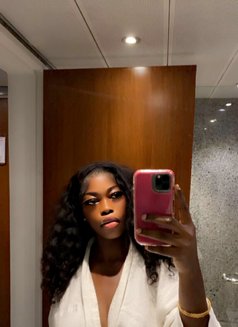 Sweetapple - escort in Lagos, Nigeria Photo 6 of 6