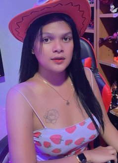 Sweetbella4u - Acompañantes transexual in Manila Photo 3 of 3