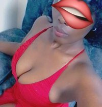 Sweetcheeks - puta in Nairobi
