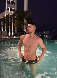 sweetevil - Male escort in İstanbul Photo 16 of 18