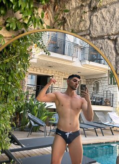 sweetevil - Male escort in İstanbul Photo 18 of 18