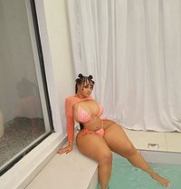 Sweetgirl - escort in Abidjan