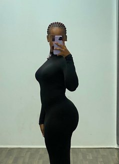 Sweetheart - escort in Muscat Photo 3 of 4