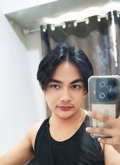 Sweetie Mrcoxi89 - Male escort in Manila Photo 4 of 9