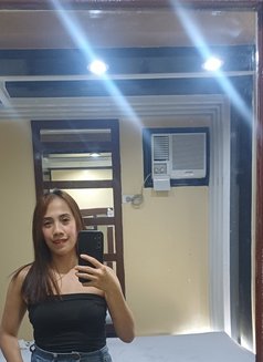 Sweetiest Kim - masseuse in Manila Photo 4 of 5