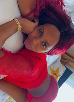 Sweetness - puta in Abu Dhabi Photo 2 of 5