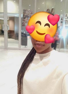 SweetSashy - escort in Johannesburg Photo 4 of 8