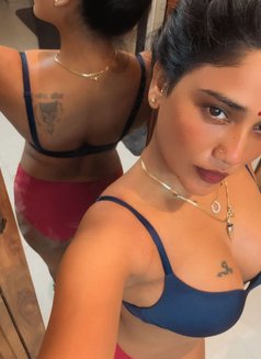 Sweety - escort in Mumbai Photo 1 of 2