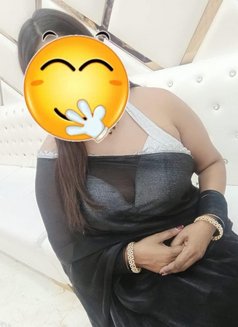 sweety Independent bhabhi - adult performer in New Delhi Photo 15 of 16