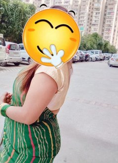Sona Independent bhabhi - adult performer in New Delhi Photo 10 of 12