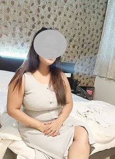 Sweety - escort in Candolim, Goa Photo 9 of 11