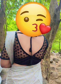 Sweety - escort in Chennai Photo 1 of 5