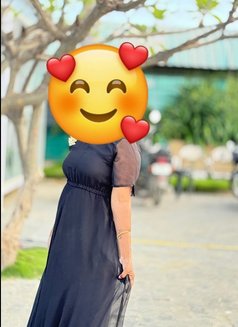 Sweety - puta in Chennai Photo 8 of 9