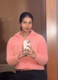 Sweety - puta in Hyderabad Photo 1 of 3