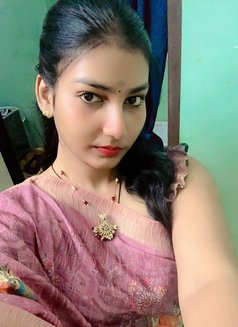 Sweety - puta in Hyderabad Photo 3 of 3