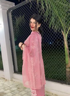 Sweety - escort in New Delhi Photo 3 of 4