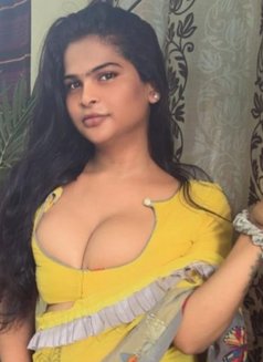Sweety - Transsexual escort in Hyderabad Photo 1 of 4
