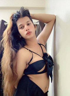 Sweety - Transsexual escort in Mumbai Photo 1 of 3