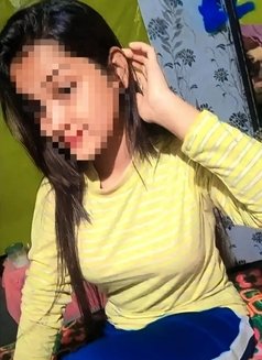 Sweety Real meet or cam show - escort in Hyderabad Photo 1 of 4