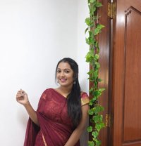 Sweety South Indian Model - puta in Abu Dhabi Photo 1 of 6