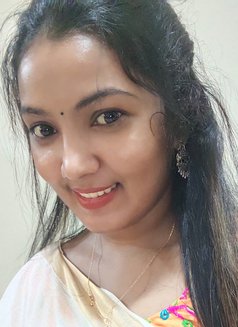 Sweety South Indian Model - puta in Abu Dhabi Photo 3 of 6