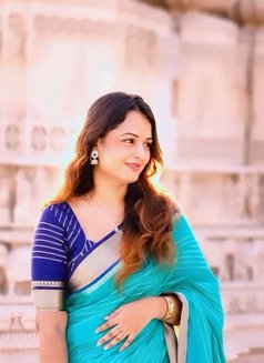 Sweety 22 Old Young South Indian Model - escort in Abu Dhabi Photo 2 of 4